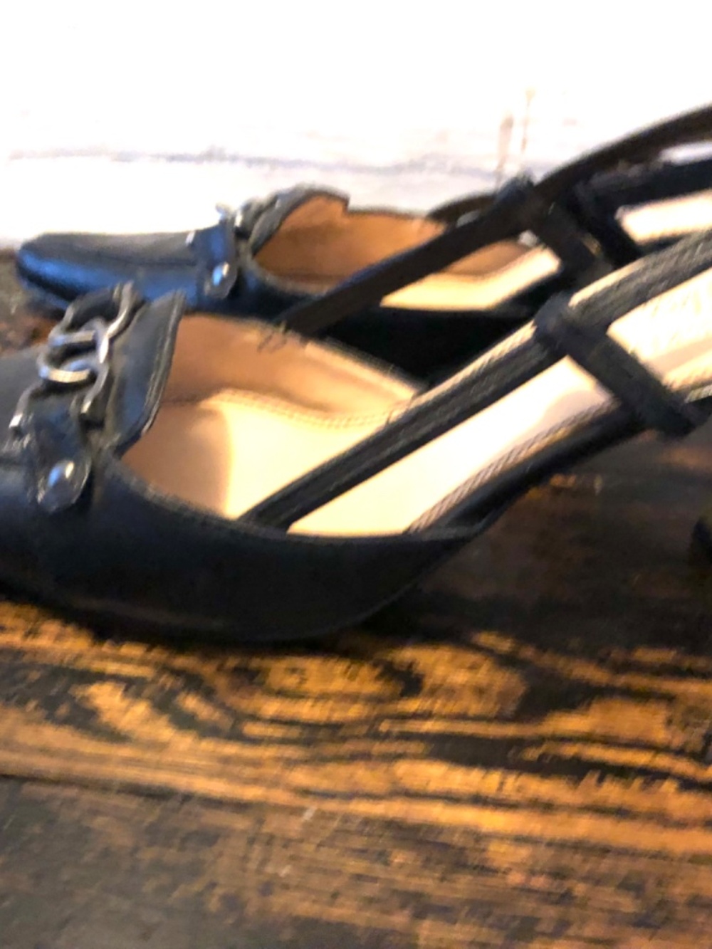 Pointed Toe Heels - Picture 2 of 4